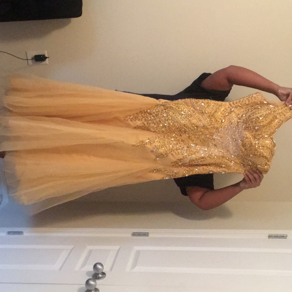 Hand Sewn  made in China custom made Gown